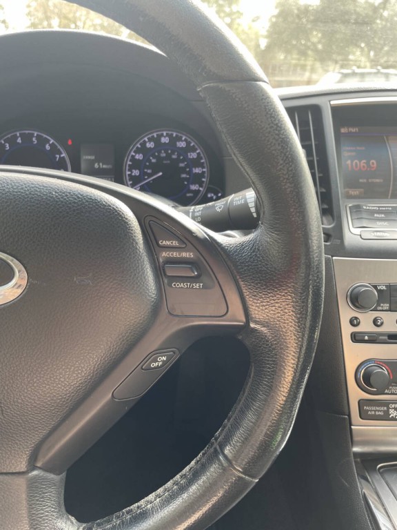 2012 INFINITI G37 Image 8