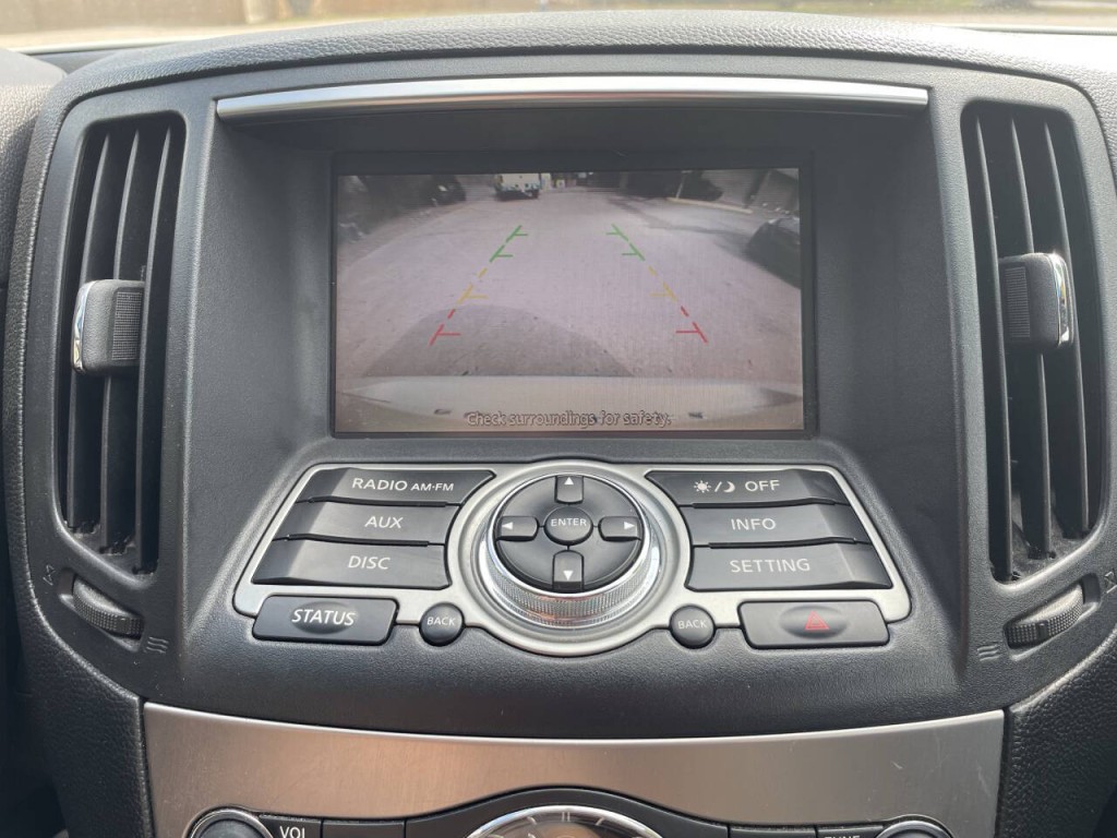 2012 INFINITI G37 Image 10