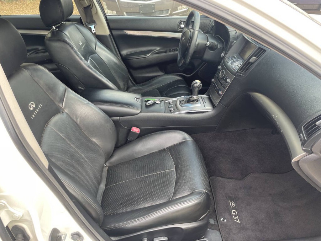 2012 INFINITI G37 Image 14