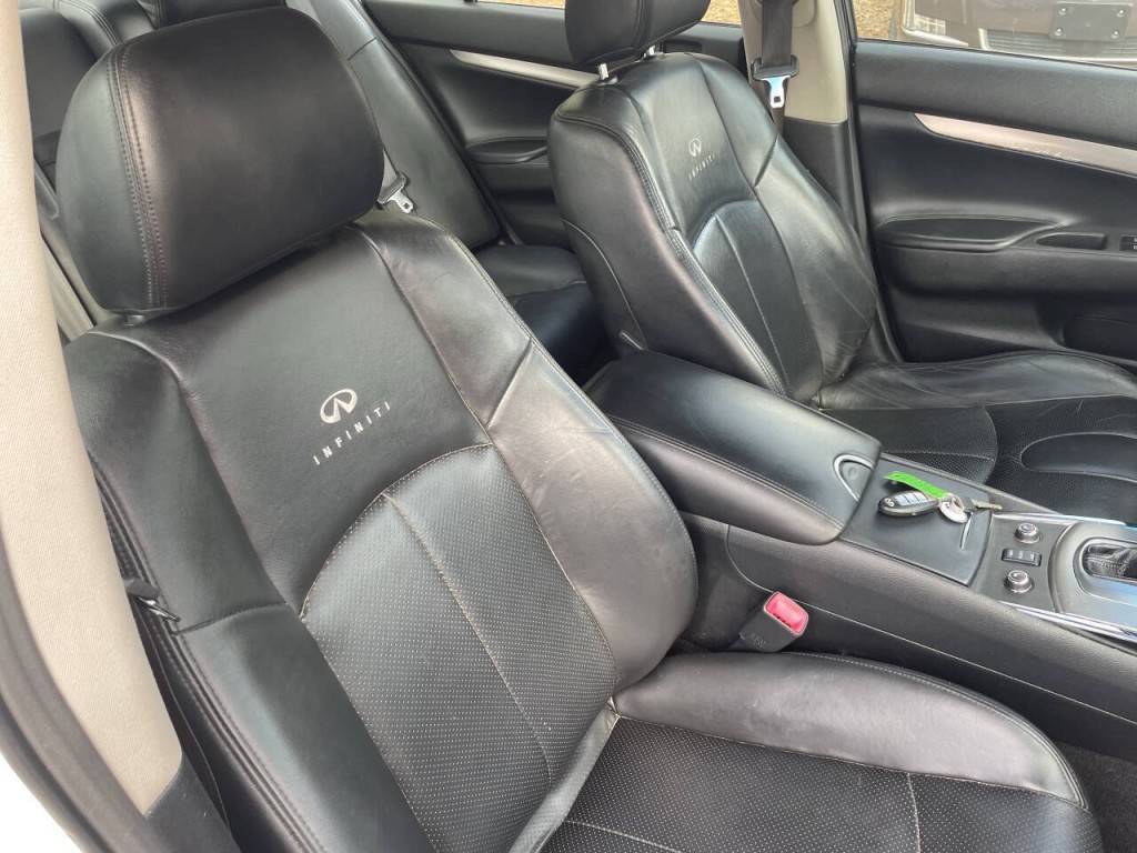 2012 INFINITI G37 Image 15