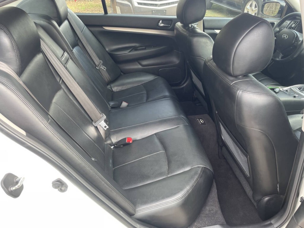 2012 INFINITI G37 Image 18