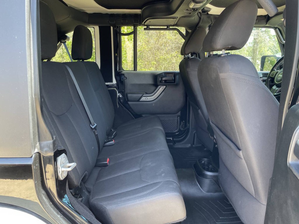 2018 Jeep Wrangler Image 14