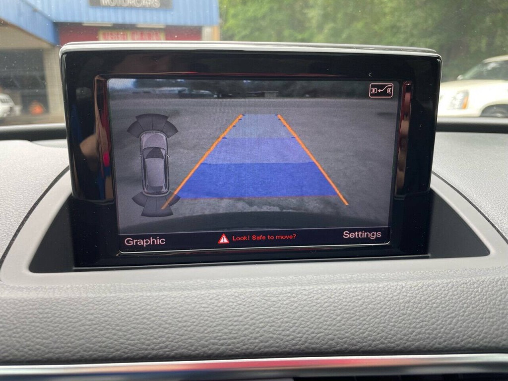 2016 Audi Q3 Image 11