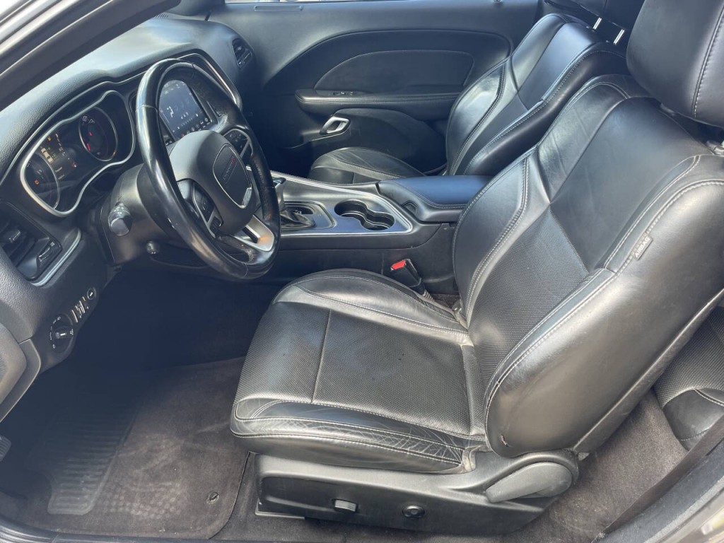 2018 Dodge Challenger Image 5