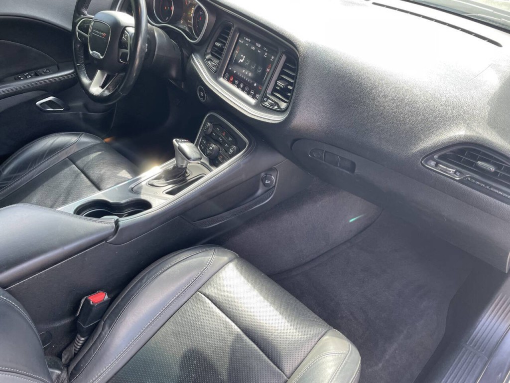 2018 Dodge Challenger Image 13