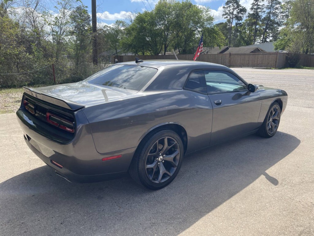 2018 Dodge Challenger Image 18