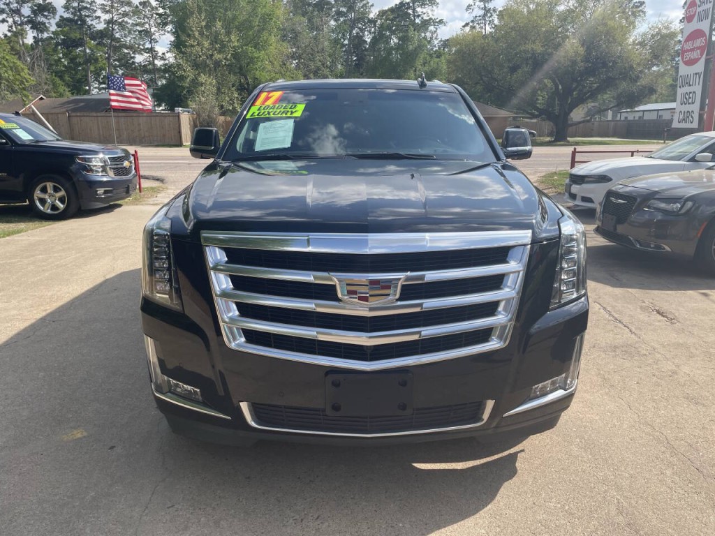 2017 Cadillac Escalade Image 2