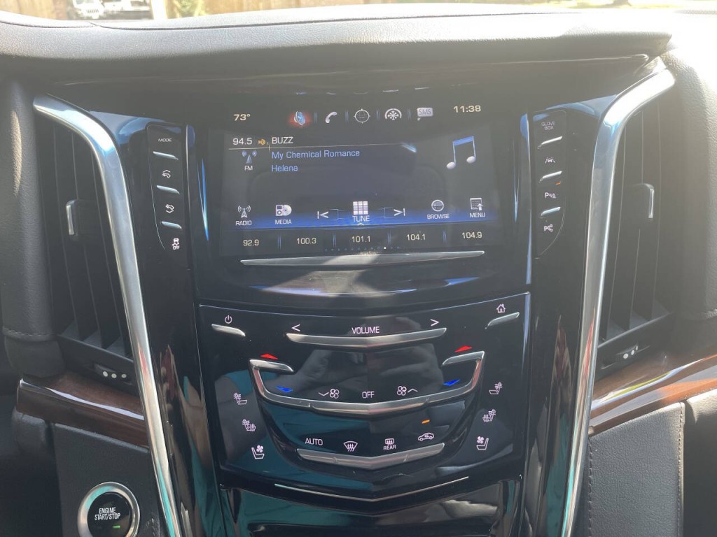 2017 Cadillac Escalade Image 11