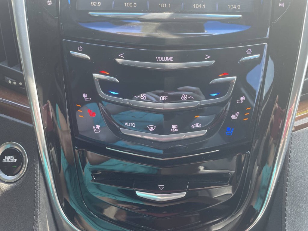 2017 Cadillac Escalade Image 14