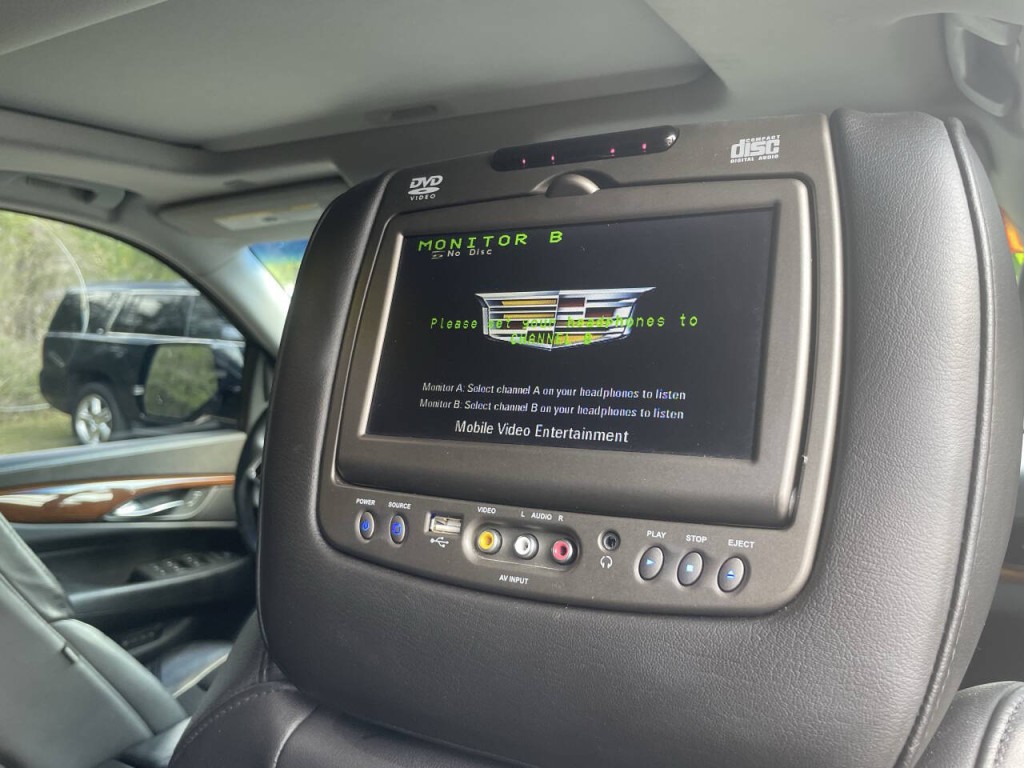 2017 Cadillac Escalade Image 16