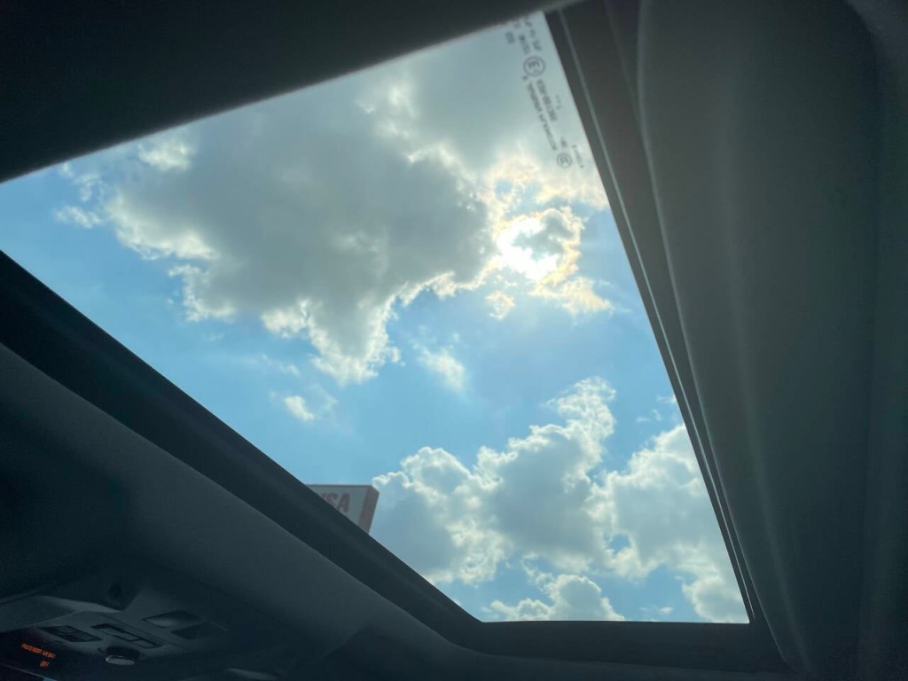 2017 Cadillac Escalade Image 17