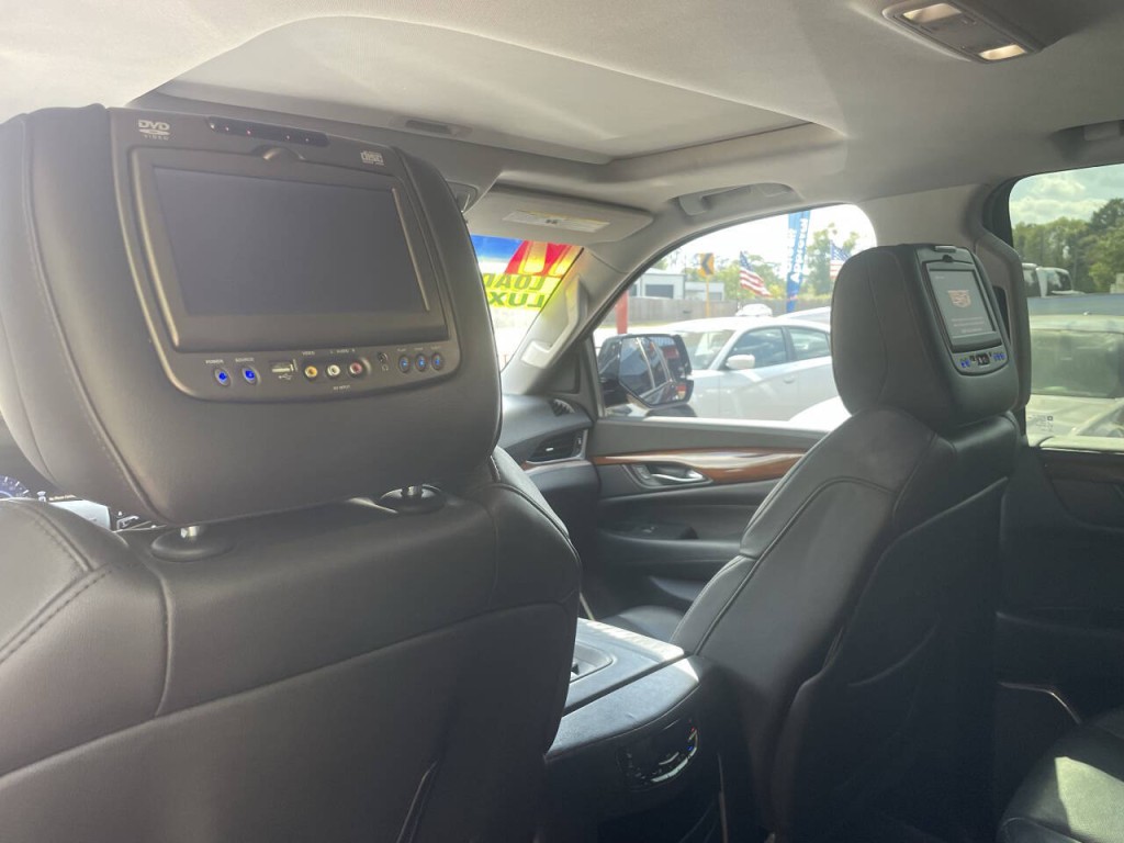 2017 Cadillac Escalade Image 23