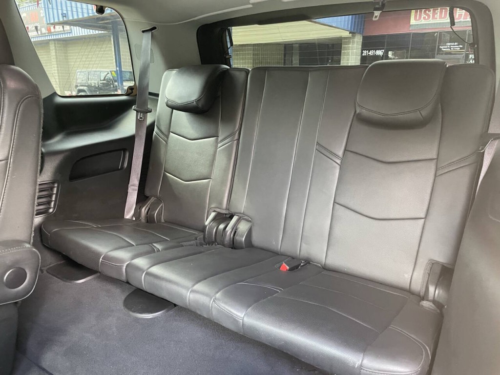 2017 Cadillac Escalade Image 25