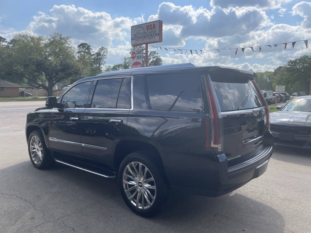 2017 Cadillac Escalade Image 28