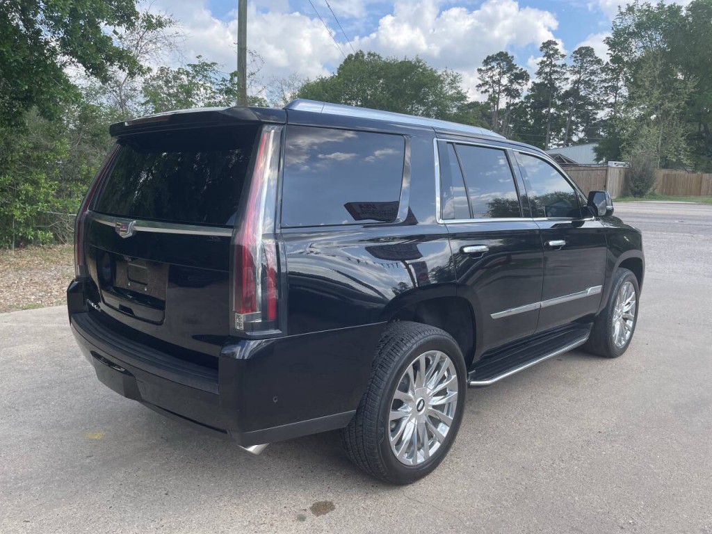 2017 Cadillac Escalade Image 29