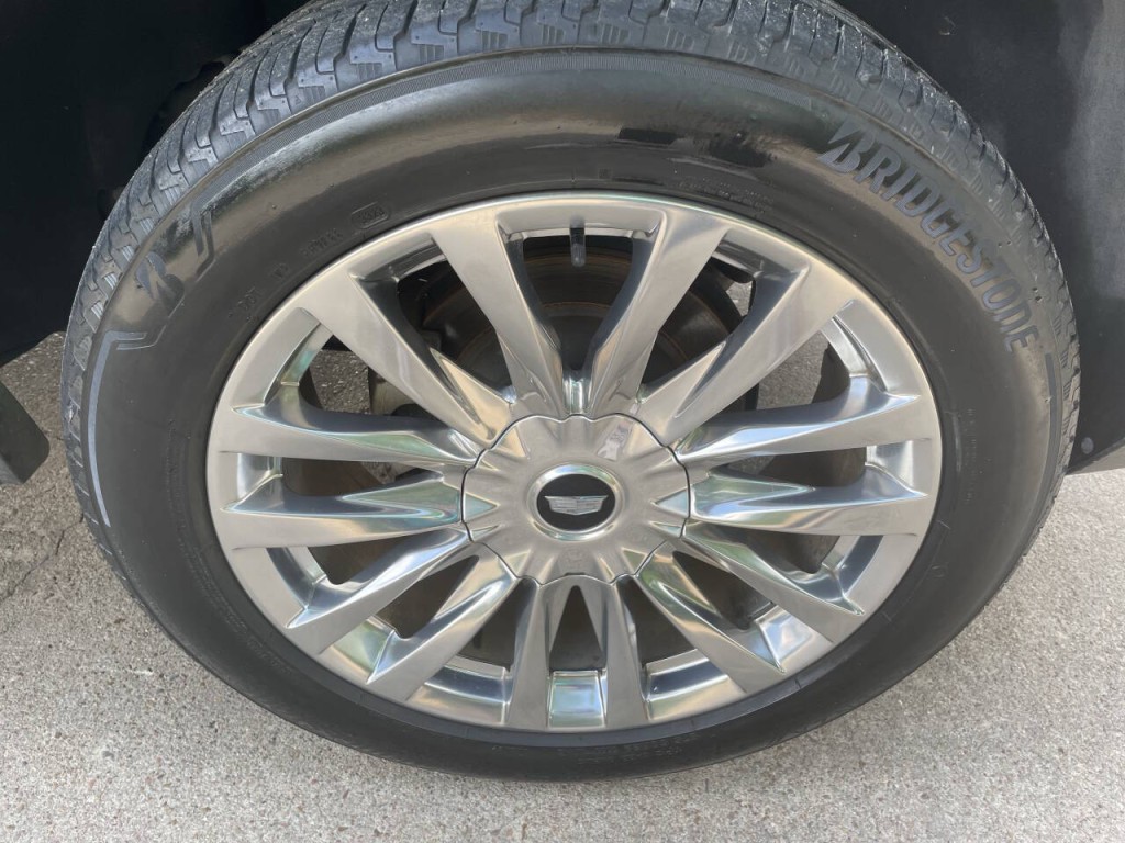 2017 Cadillac Escalade Image 30