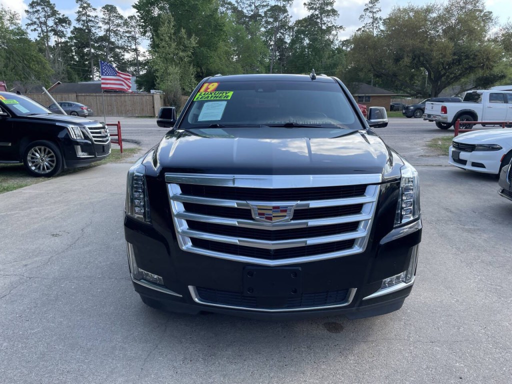 2019 Cadillac Escalade Image 2