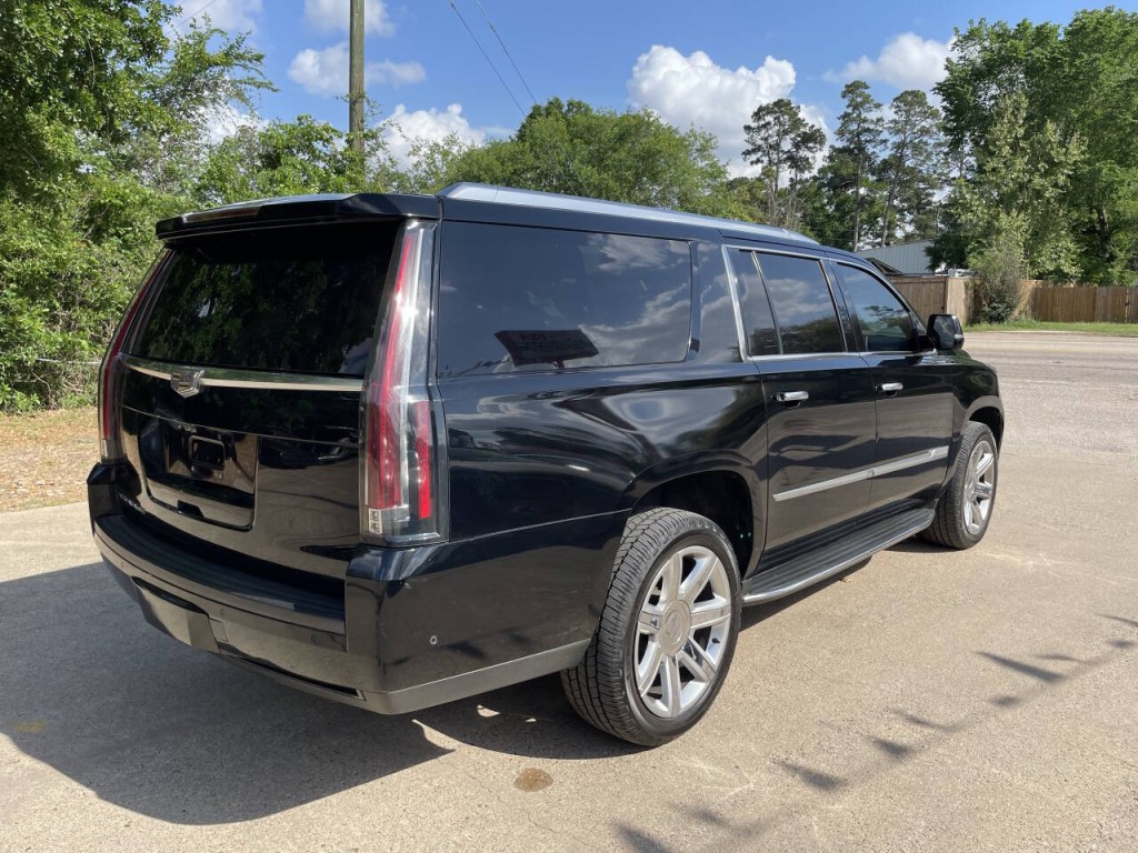 2019 Cadillac Escalade Image 31
