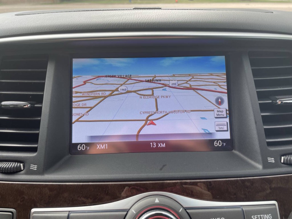 2017 INFINITI QX80 Image 12