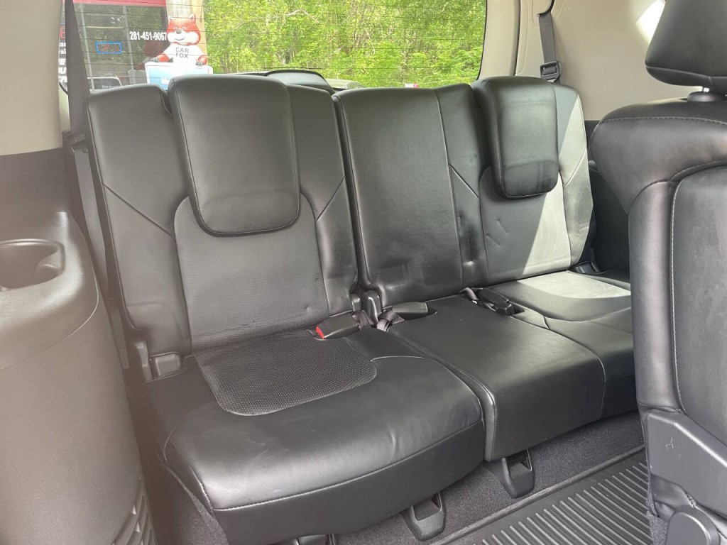 2017 INFINITI QX80 Image 26