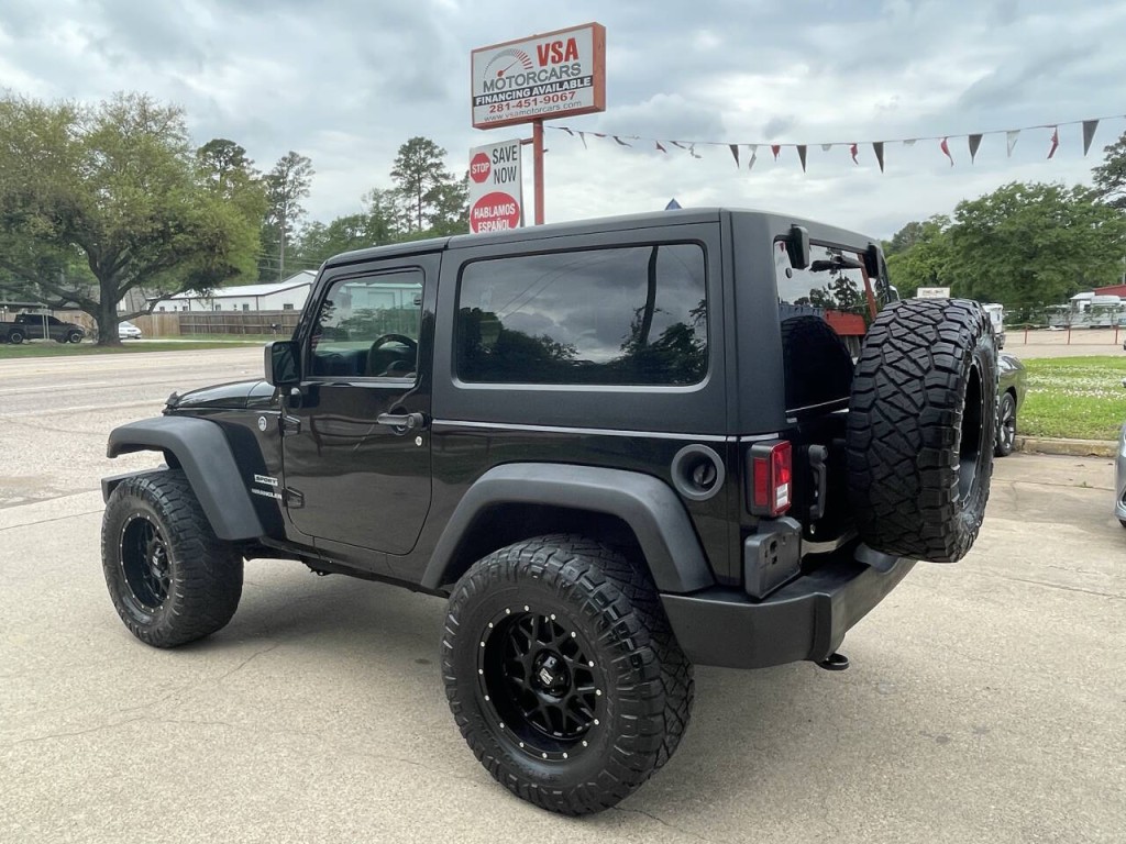2015 Jeep Wrangler Image 17