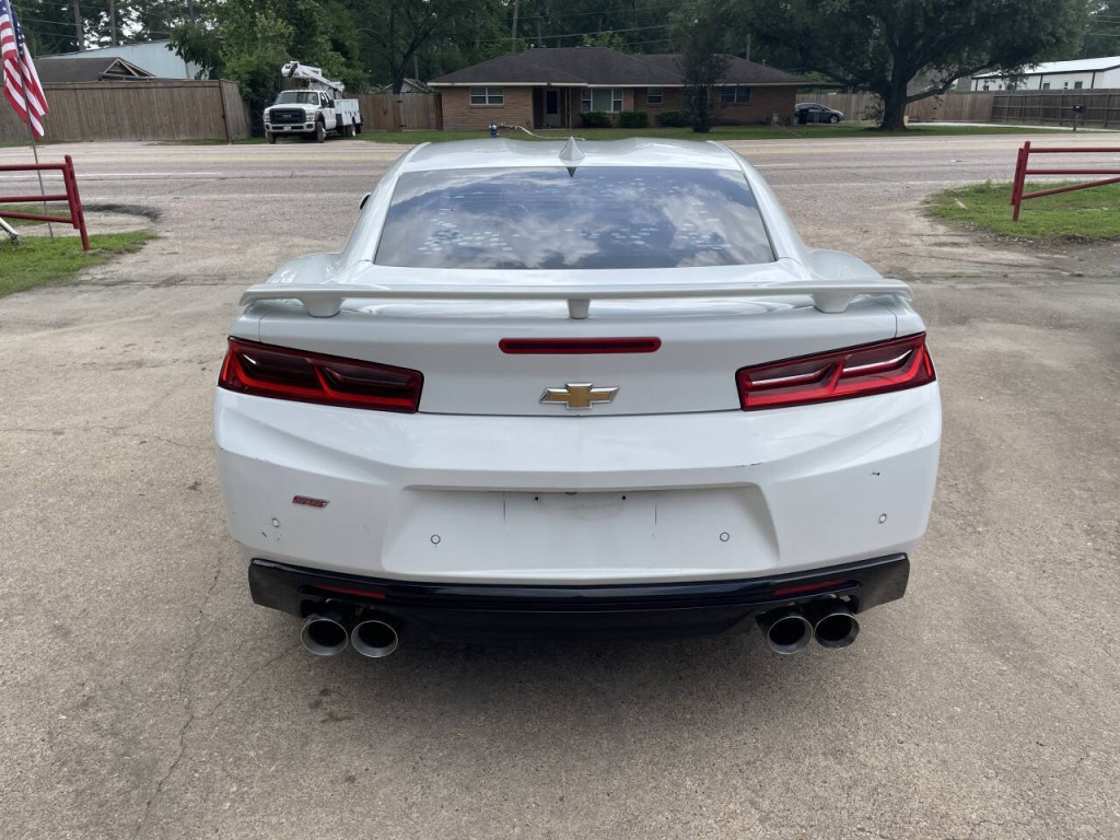 2016 Chevrolet Camaro Image 21