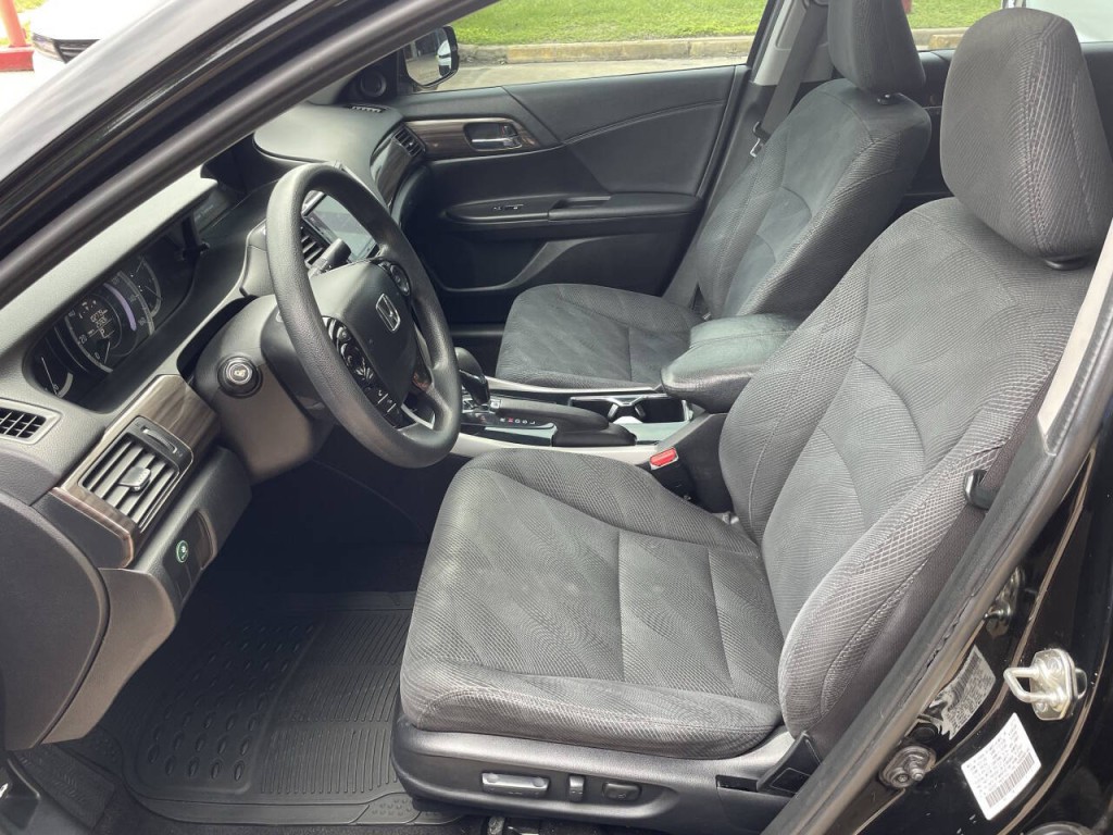 2017 Honda Accord Image 4