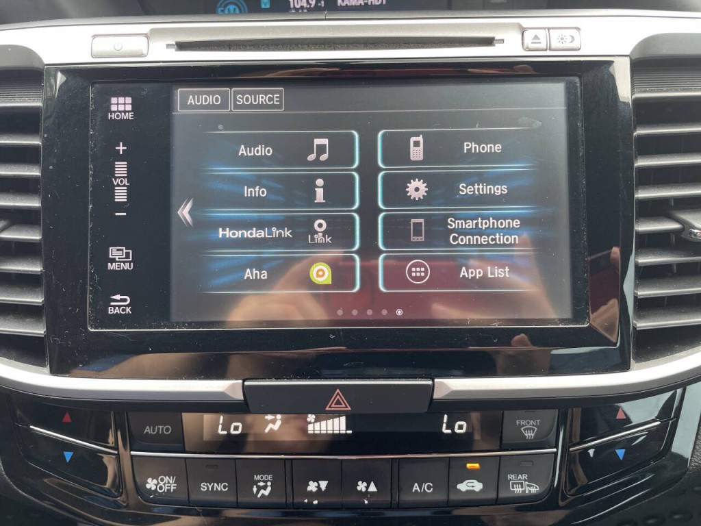 2017 Honda Accord Image 11