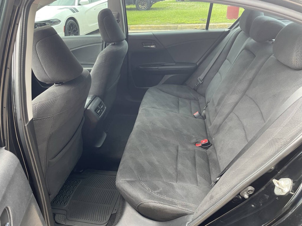 2017 Honda Accord Image 19
