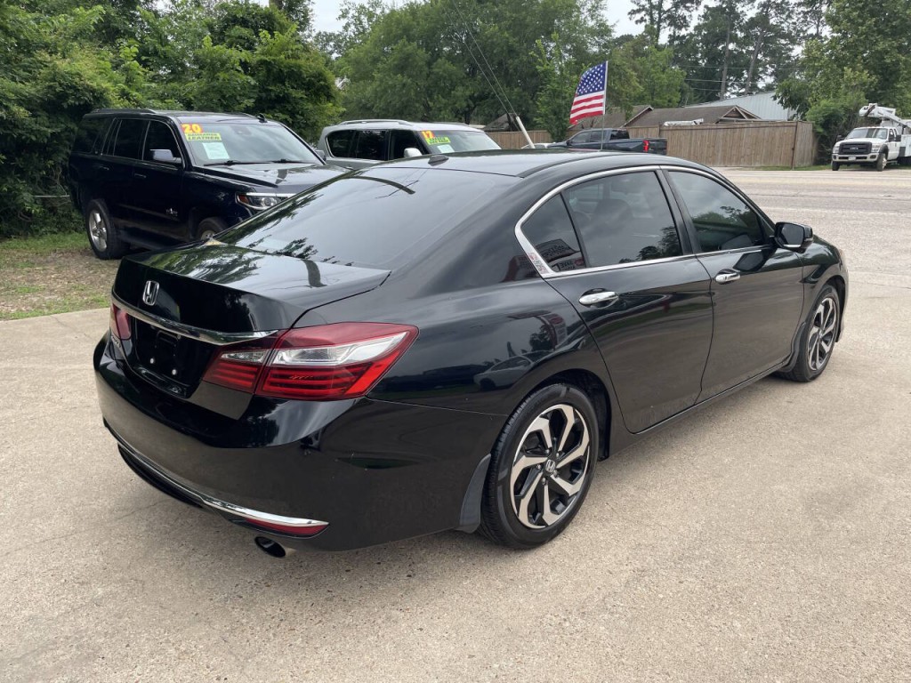 2017 Honda Accord Image 23