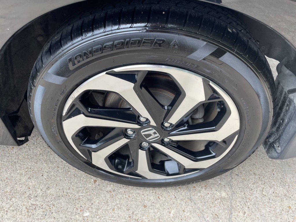 2017 Honda Accord Image 24