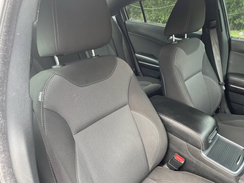 2018 Dodge Charger Image 16