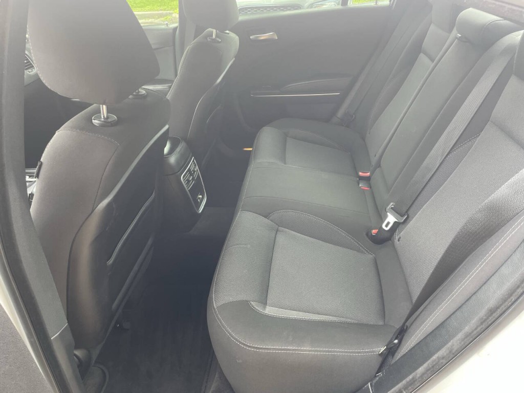 2018 Dodge Charger Image 19