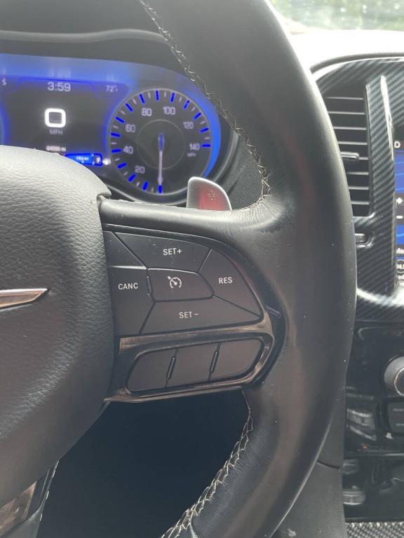 2021 Chrysler 300 Image 8