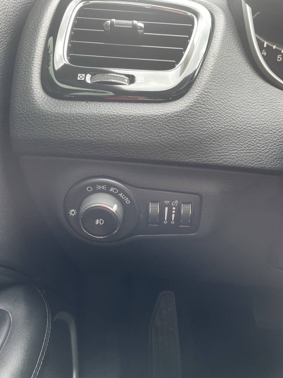 2019 Jeep Compass Image 6