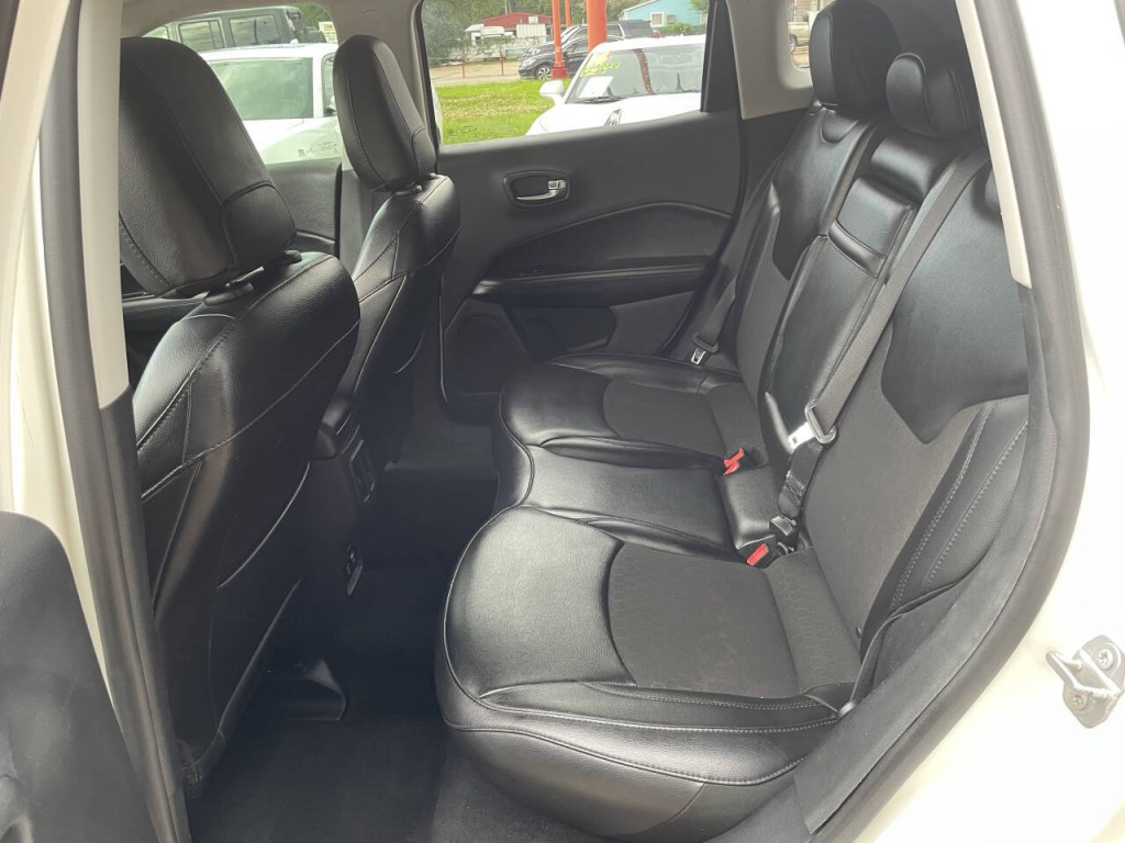2019 Jeep Compass Image 15