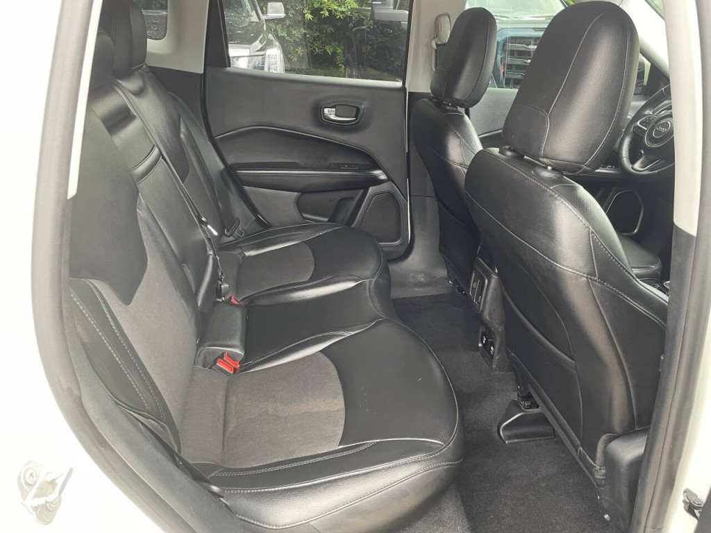 2019 Jeep Compass Image 16