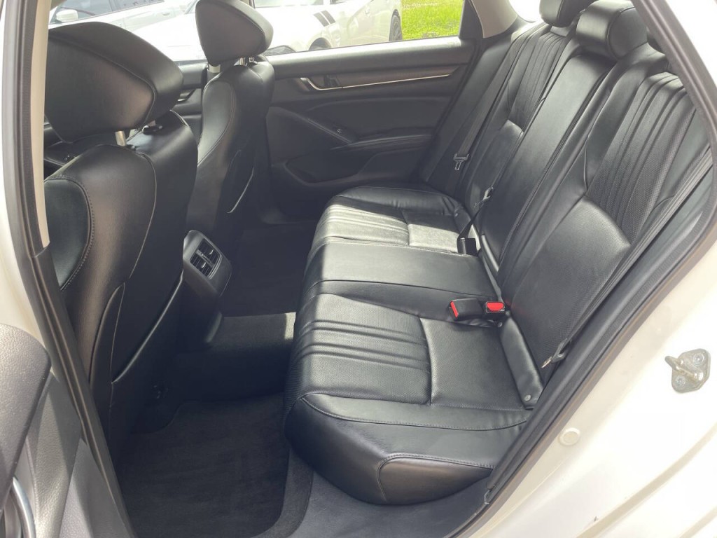 2018 Honda Accord Image 19