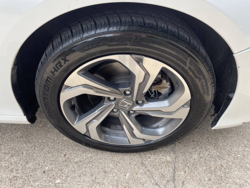 2018 Honda Accord Image 24