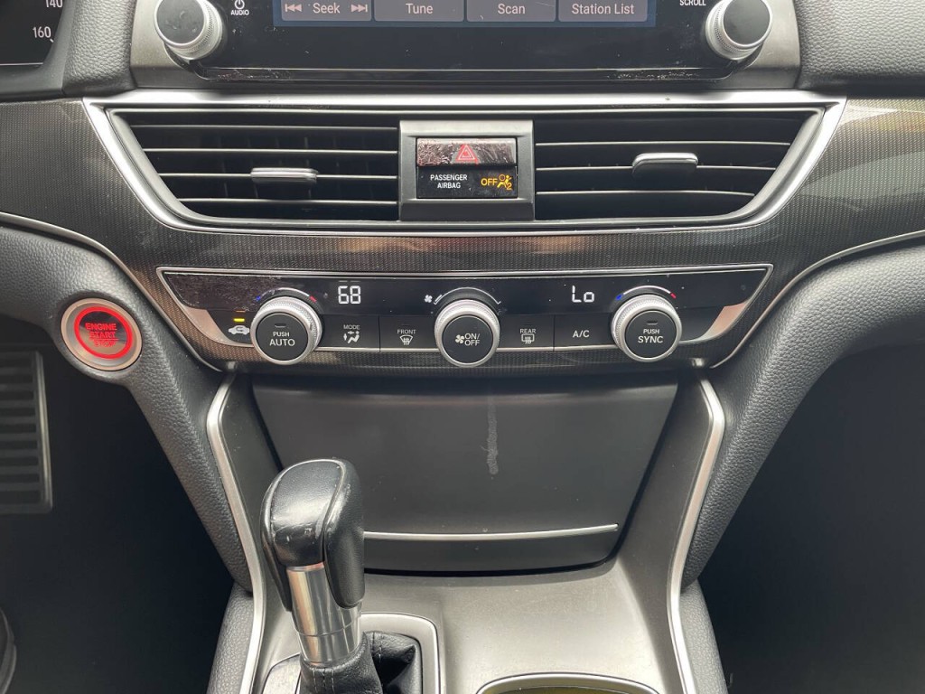 2018 Honda Accord Image 12