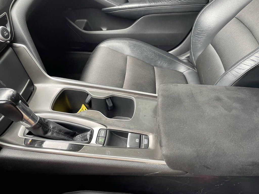 2018 Honda Accord Image 13