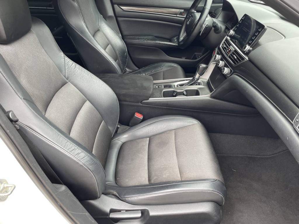 2018 Honda Accord Image 14