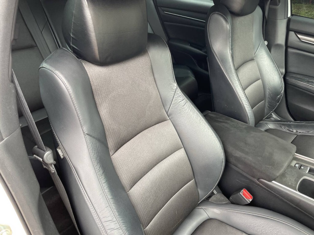 2018 Honda Accord Image 15