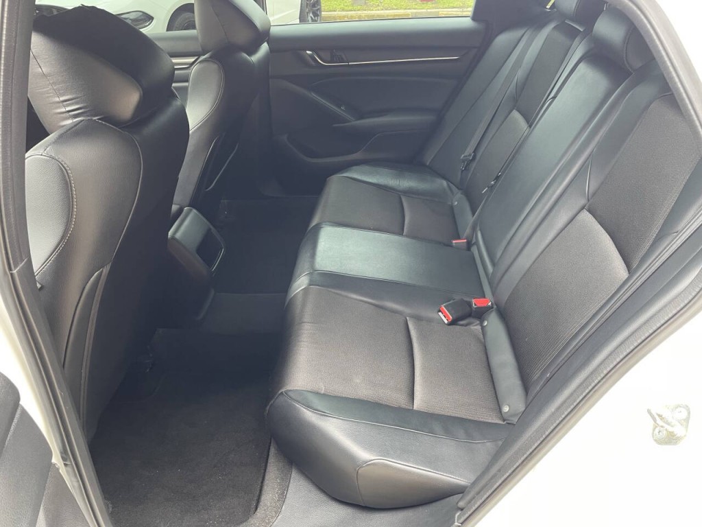 2018 Honda Accord Image 18