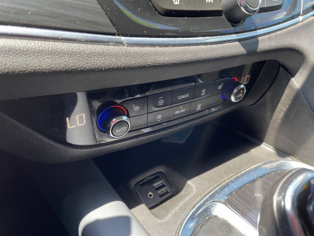 2021 Buick Enclave Image 12