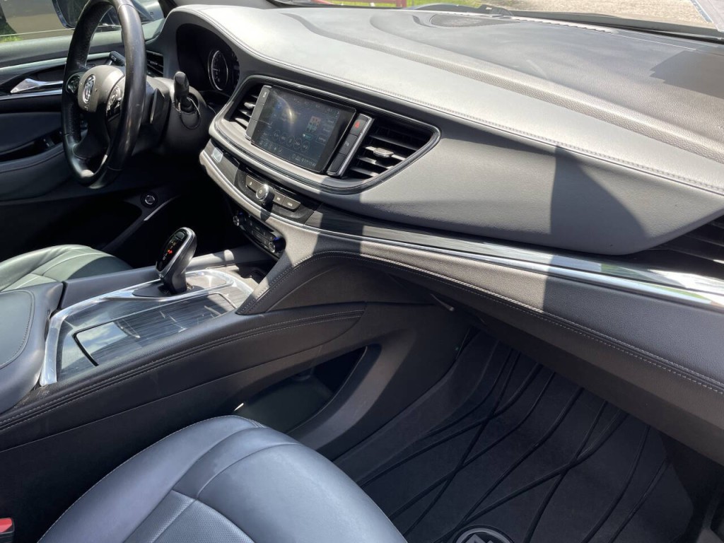 2021 Buick Enclave Image 16