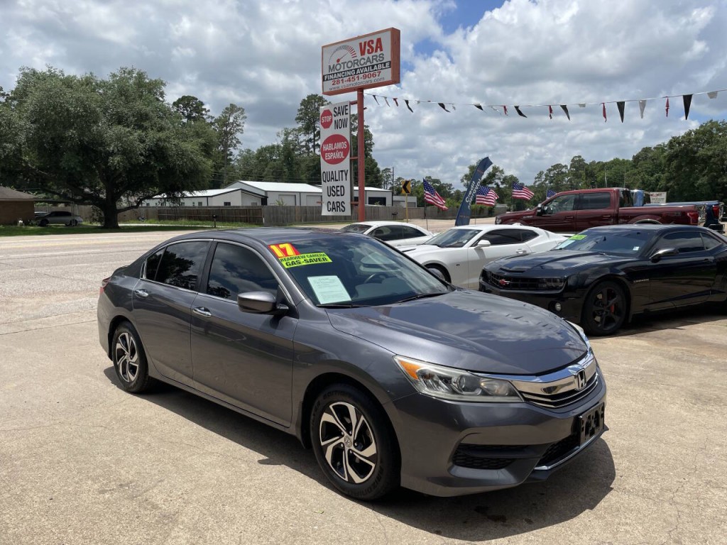 2017 Honda Accord Image 1