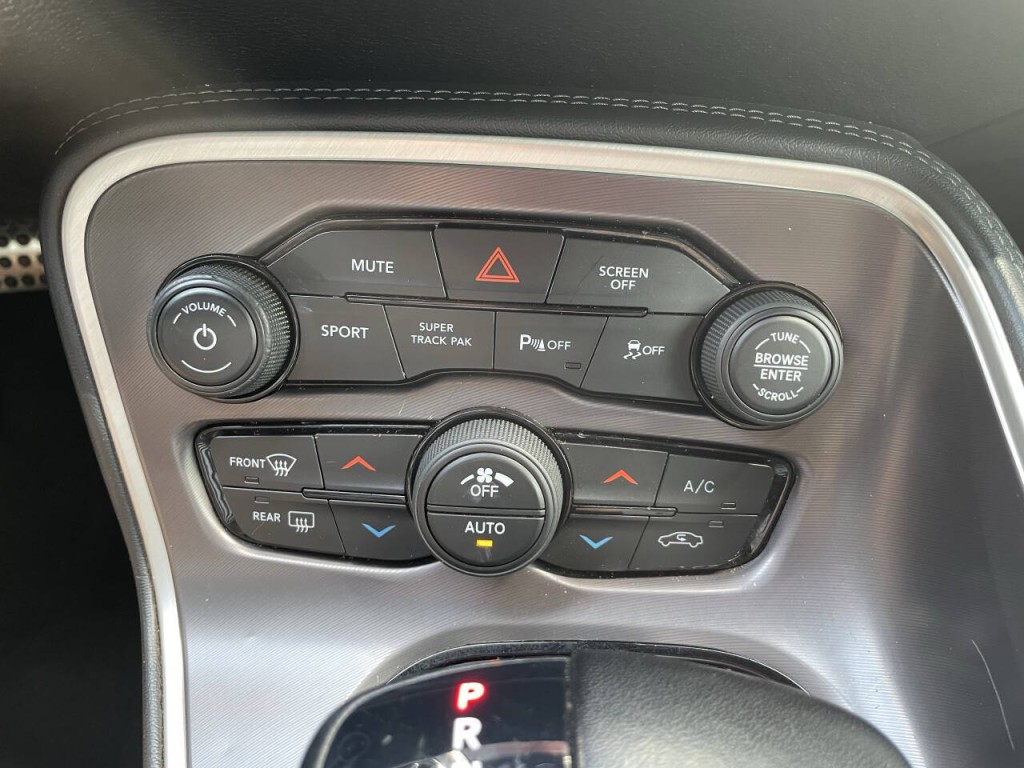 2021 Dodge Challenger Image 13
