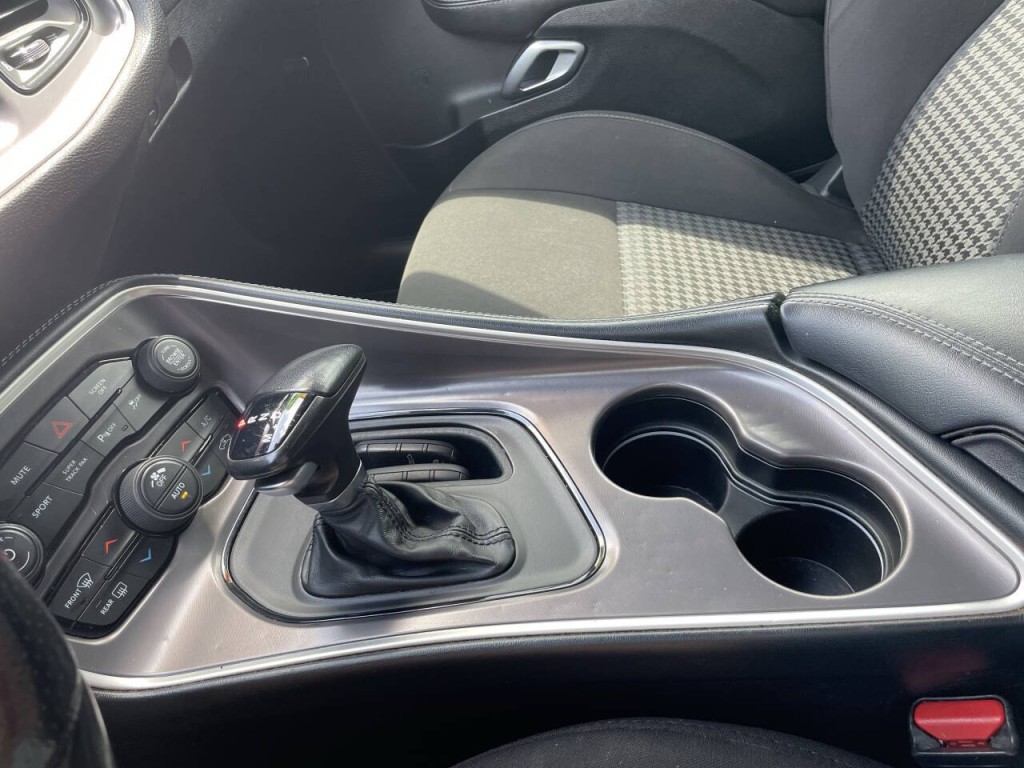 2021 Dodge Challenger Image 15
