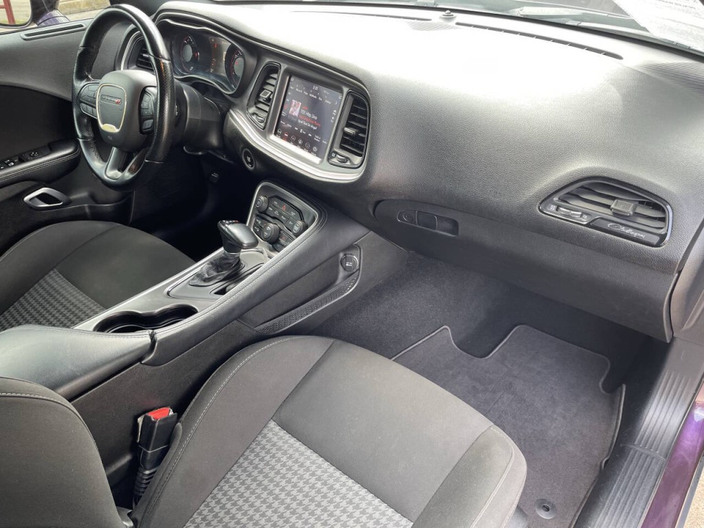 2021 Dodge Challenger Image 17
